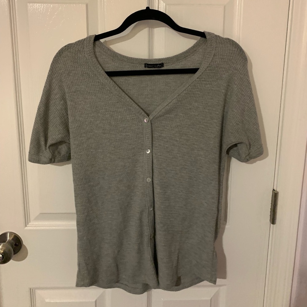 Grey short sleeve